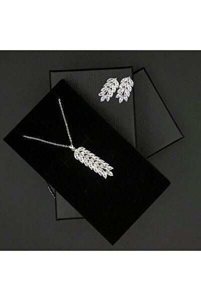 Lingerie and Fashion Style Accessory set