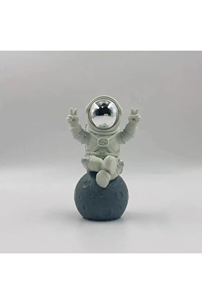 Genericc Astronaut Statue Home Decor