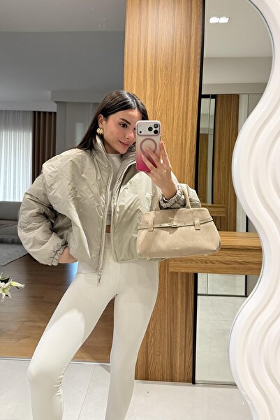 Gizem Ecemiş Berlin Gri Kısa Şişme Mont