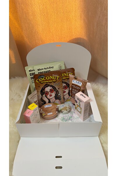 She New Year Self-Care & Beauty Bundle – 8 Essentials | Gift Box