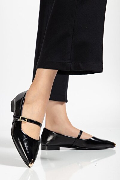 Kartezyen حذاء باليه نسائي جديد للموسم الجديد بمقدمة مدببة وتفاصيل حديدية