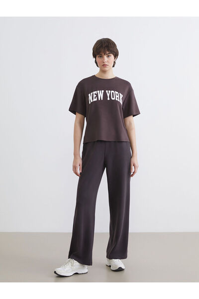 LC Waikiki بنطال رياضي نسائي بني اللون بخصر مطاطي وملمس ناعم