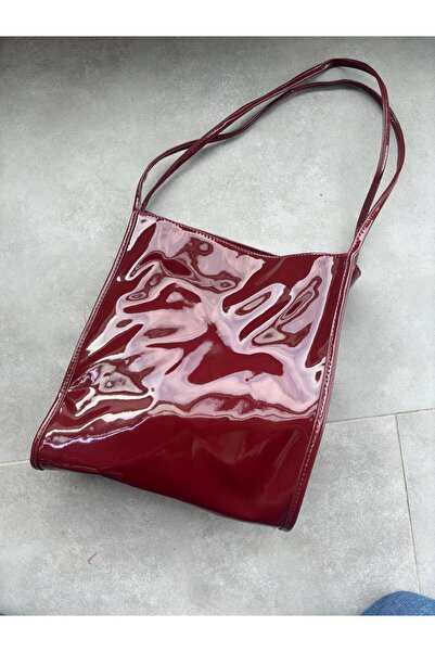 Larolina Burgundy Women's Shoulder Bag with Strap Detail