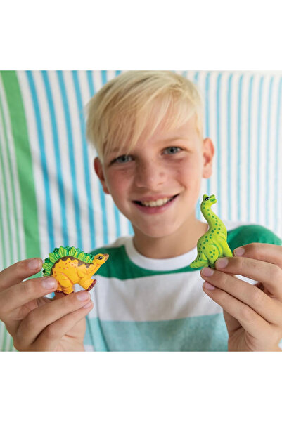 NW NessiWorld Dinosaur Mold and Painting Set