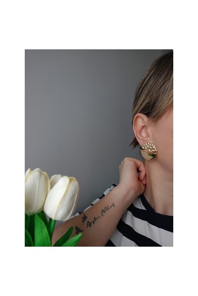 LENTE AKSESUAR Round Crushed Plate Earrings - Season Trend Women's Earrings