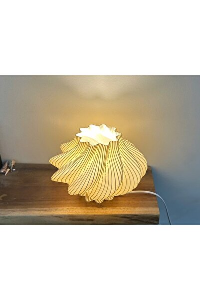 KOÇER AWM عاكس الضوء ذو الخطوط السوداء الأنيقة من نوير إيسنس