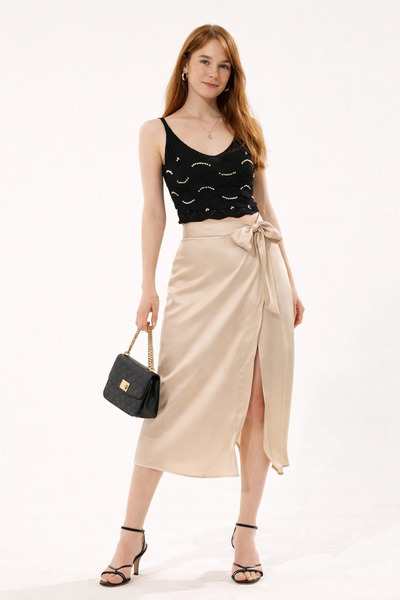 Cloudy Kids Women's Black Strap Beaded Blouse & Bustier