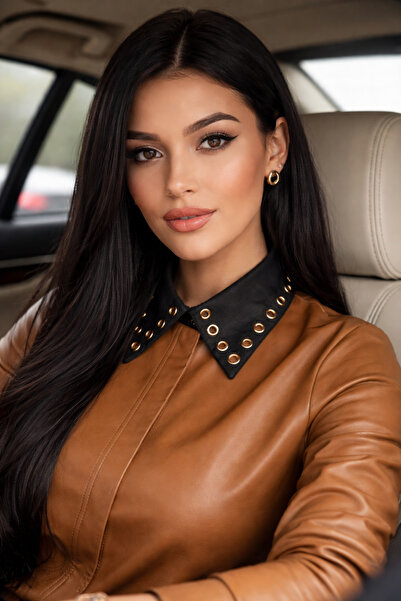 CROCUS DESIGN Gold Staple Print Black Joyci Peterpan Collar