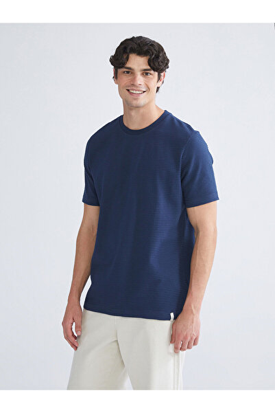 LC Waikiki طاقم الرقبة تي شيرت للرجال