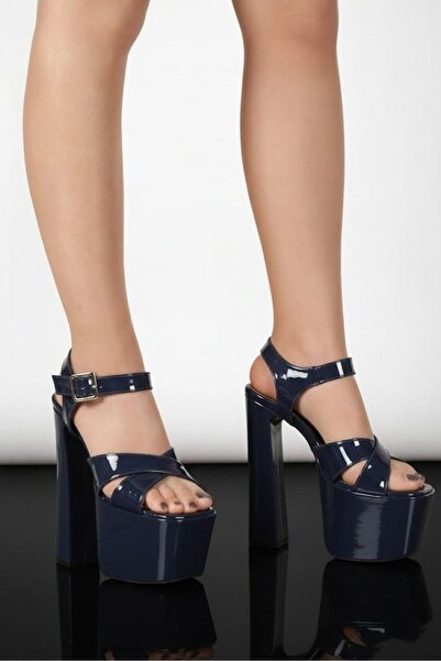 Tarz Topuklar Pantofi de damă din piele lacuită bleumarin, cu platformă înalt...