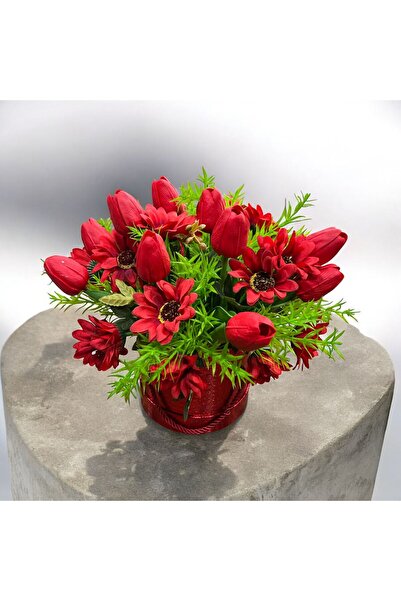 sedoshhomevision تصميم صندوق أحمر بمظهر رطب لترتيب زهور التوليب الحمراء