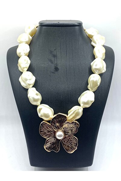 ÇİĞDEM İnci Dokulu Büyük Çiçek Figürlü Gold Detaylı Kolye