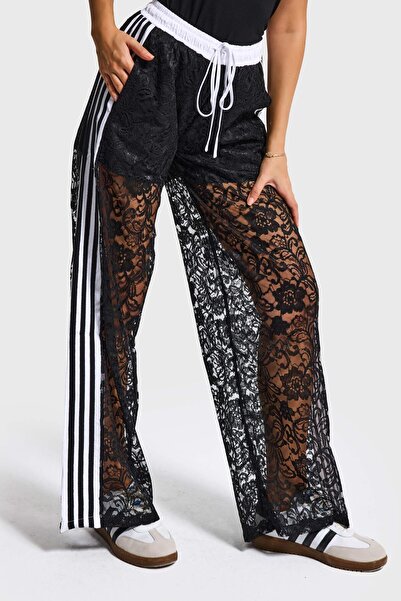 it's basic Дамски черни панталони с прав крой и дантелена украса