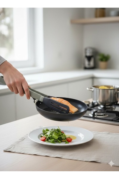 English Home Plastic Tongs 26 cm Green