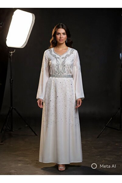 NALA FASHION Luxurious white jalabiya with royal silver embroidery