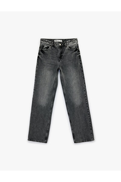 Koton Cotton Pocket Buttoned Straight Leg Washed Jeans - Straight Fit Jeans
