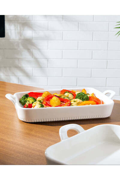 REDTAG White Rectangular Porcelain Baking Dish (Medium)