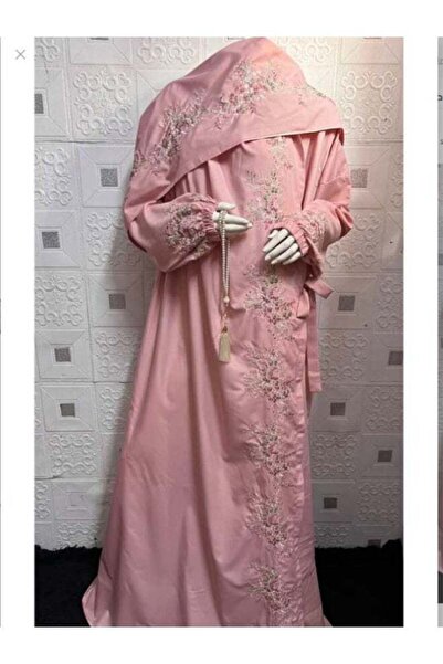 Gerenic Elegant Embroidered Prayer Mat with Attached Scarf