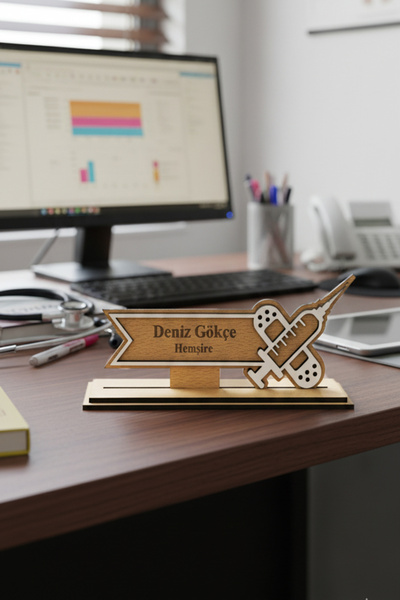 Lucena Hemşire Masa Üstü İsimliği Ahşap Kişiselleştirilebilir Masaüstü İsimlik