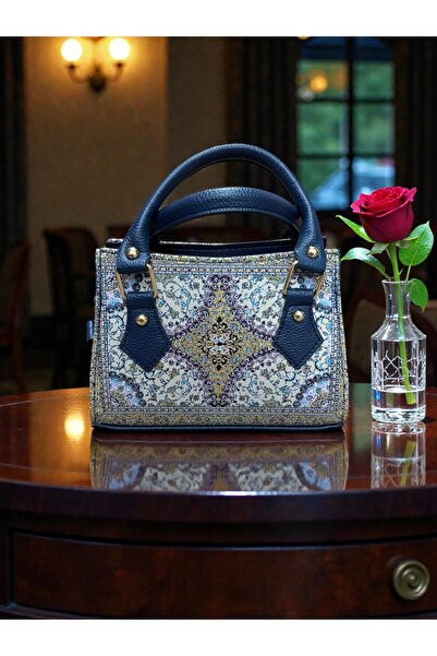 KAYA GİFT AND BAG KARE ÇANTA