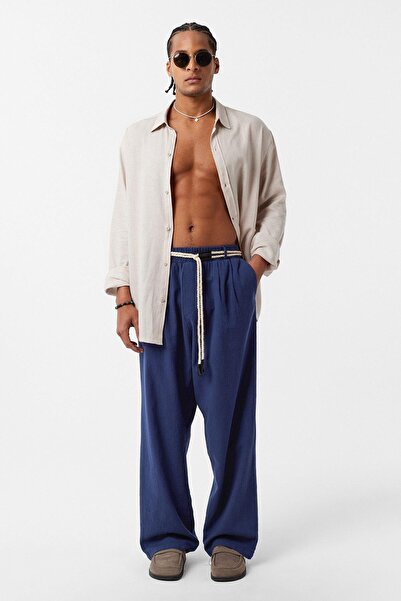 VAMOSCLO بنطلون كتان قصة فضفاضة مع تفاصيل حزام باللون الأزرق الداكن