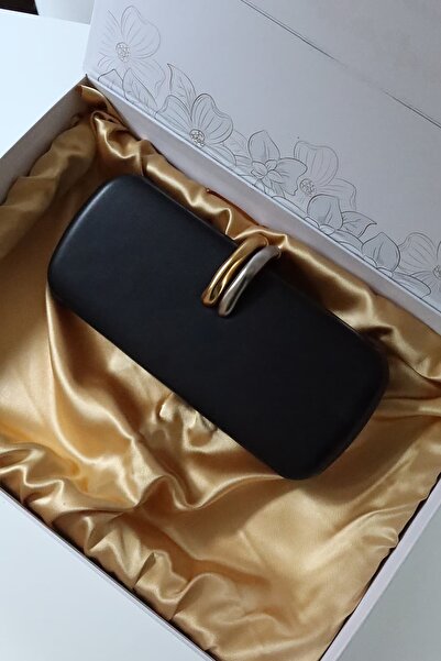 Moom Bag Γυναικεία βραδινή τσάντα με μαύρη αλυσίδα με λεπτομέρεια κλειδαριάς