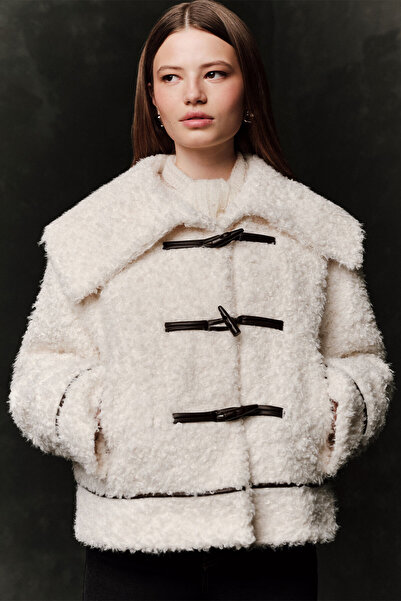 Manuka Buttoned Fur Coat Ecru