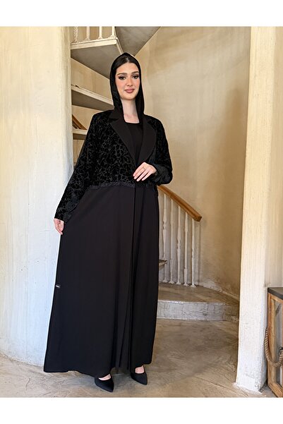 Tamaray Black velvet blazer abaya with sequins