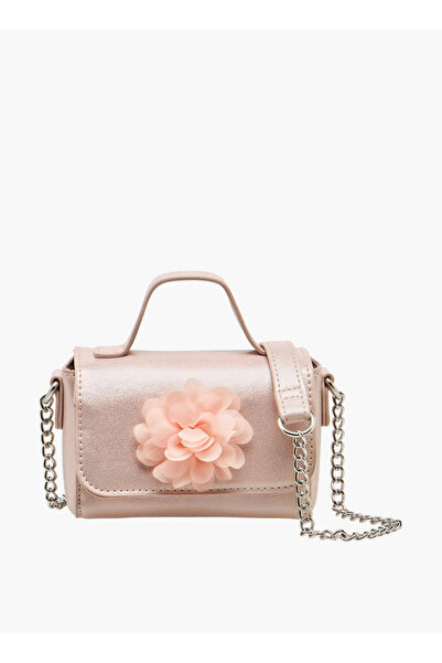 Flora Bella by Shoexpress حقيبة كروسبودي مزينة بنقوش زهرية وحزام سلسلة، من مج...