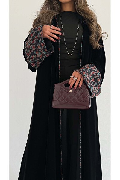 AYA MWT707 - عباية مخمل مع تدخيلة كشميري أسود