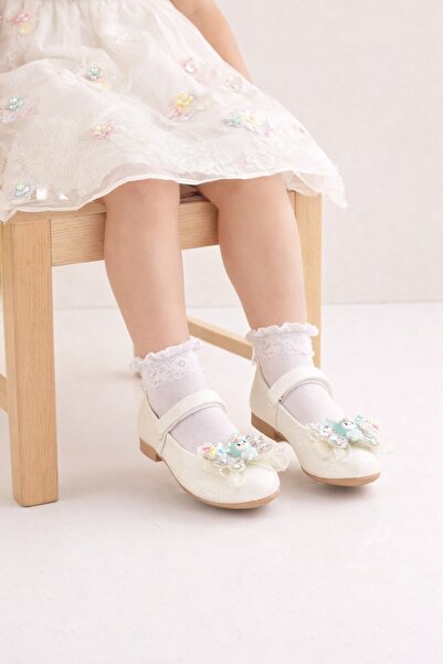 minibonito Girl's Fairy Tale Elegance: Ballerina with Bow Figure Detail