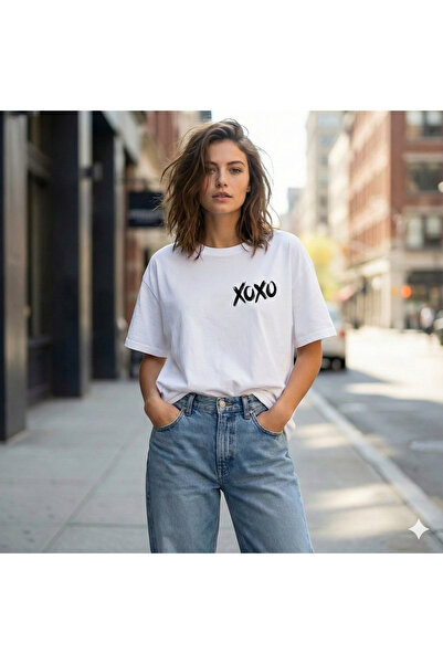 BUWOM Γυναικείο μπλουζάκι XOXO με στάμπα και λαιμόκοψη ποδηλάτου