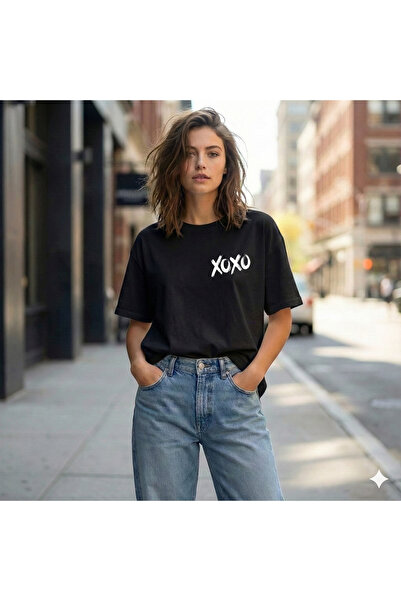 BUWOM Γυναικείο μπλουζάκι XOXO με στάμπα και λαιμόκοψη ποδηλάτου