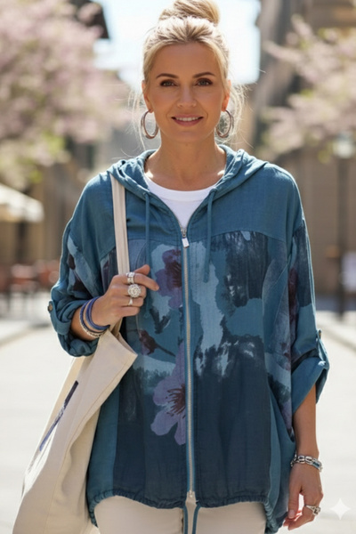 Chiccy Италианско индиго яке с качулка, 3/4 ръкави, цип и джобове, в стил лен...