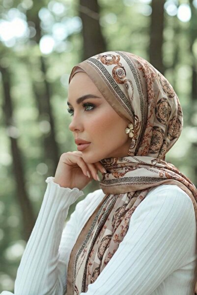 Vamelya سلسلة آيكونيكا ساتن شال الإيطالية المميزة