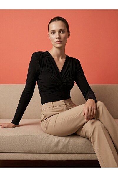 FogaModa Siyah V Yaka Vatkalı Drapeli Ön Düğümlü Bluz