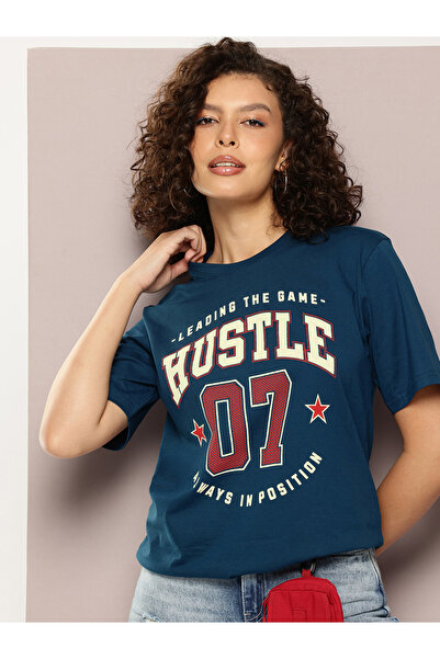 Dillinger By Styli تيشيرت رياضي مطبوع قصة فضفاضة للنساء