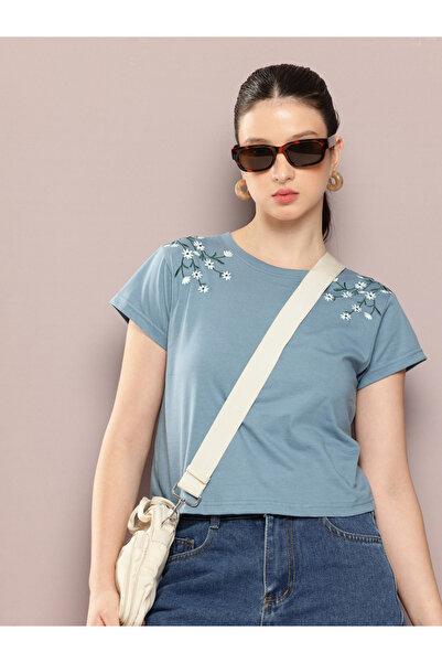 Dillinger By Styli تيشيرت نسائي قصير مطرز برقبة دائرية