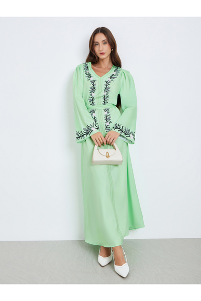 Take Two By Styli Woman Green Floral Print Belted Maxi Dress