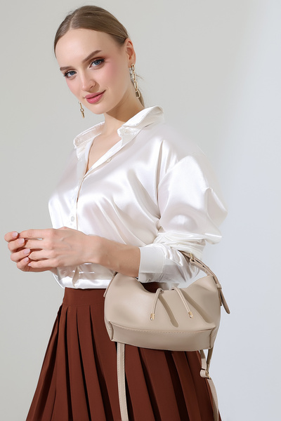 BALANZ حقيبة يد وكتف نسائية صغيرة الحجم بحزام متقاطع طويل باللون البيج [20×16...