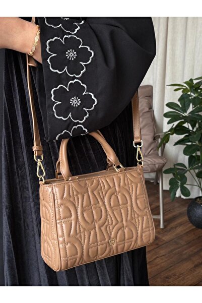 GGGG Aigner bags with accessories