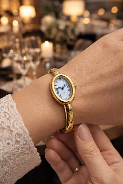 LOOQ Kelepçe Model Roma Rakamlı Kadın Kol Saati