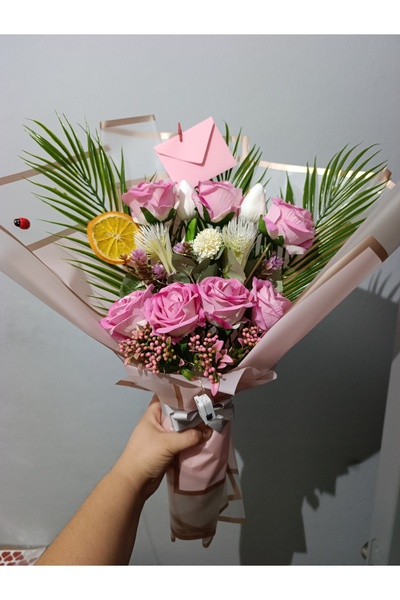 Acr Pembe Kadife Gül ve Çeşitli Çiçekli Işıklı Buket Sevgililer Günü Hediyesi