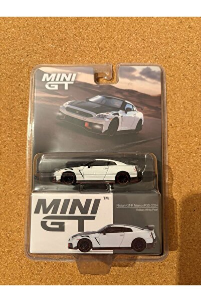 mini gt 2024 Nissan Gt-R Nismo R35 Brilliant White Pearl
