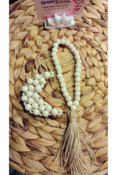 shamatolyesi Ramazan için ahşap tesbih ve hilal süsleri