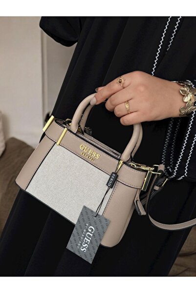 GGGG Bags with their accessories