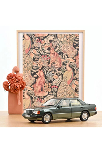 Norev 183952 1/18 Mercedes-Benz 230 E 1990 Night Green Metallic