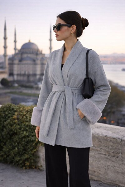 KaraAS Women's Cashmere Coat Unlined and with Fixed Fur Sleeves