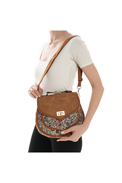 MODA Kadın Süet El Yapımı Etnik Desenli Kapaklı Taba Ekru Askılı Orta Boy Omu...