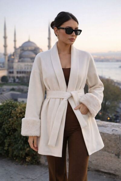 KaraAS Women's Cashmere Coat Unlined and with Fixed Fur Sleeves